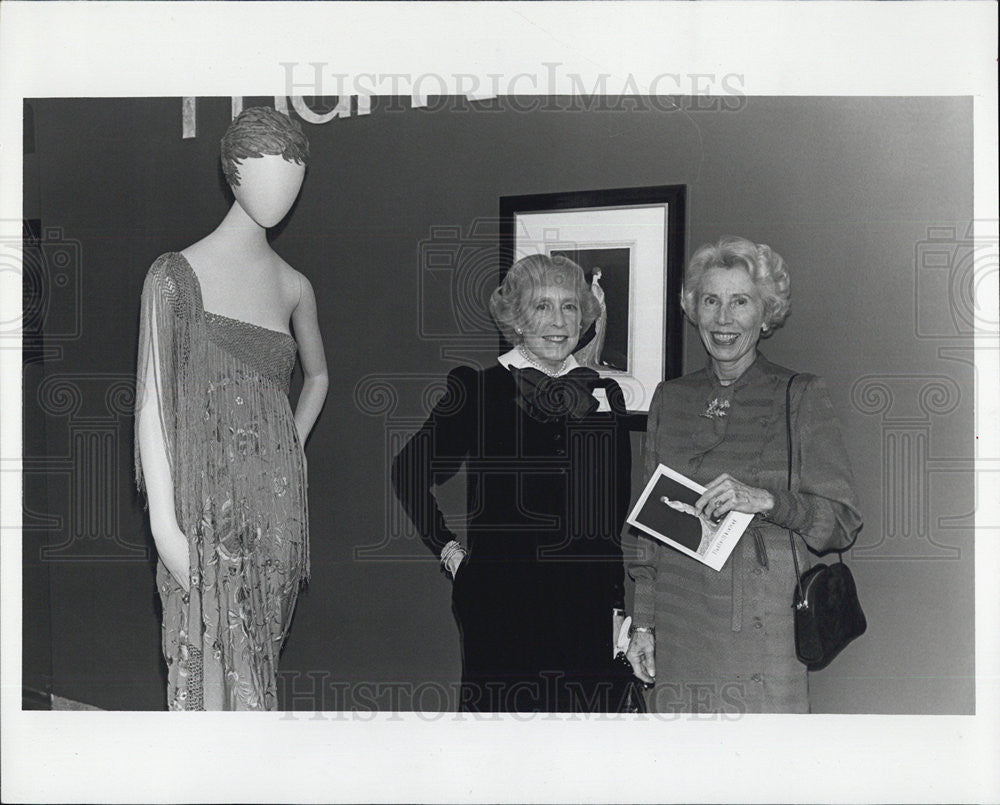 1980 Press Photo Mrs Gardner H Stern/Mrs Edgar Aileen At That Red Head Gal Openg - Historic Images