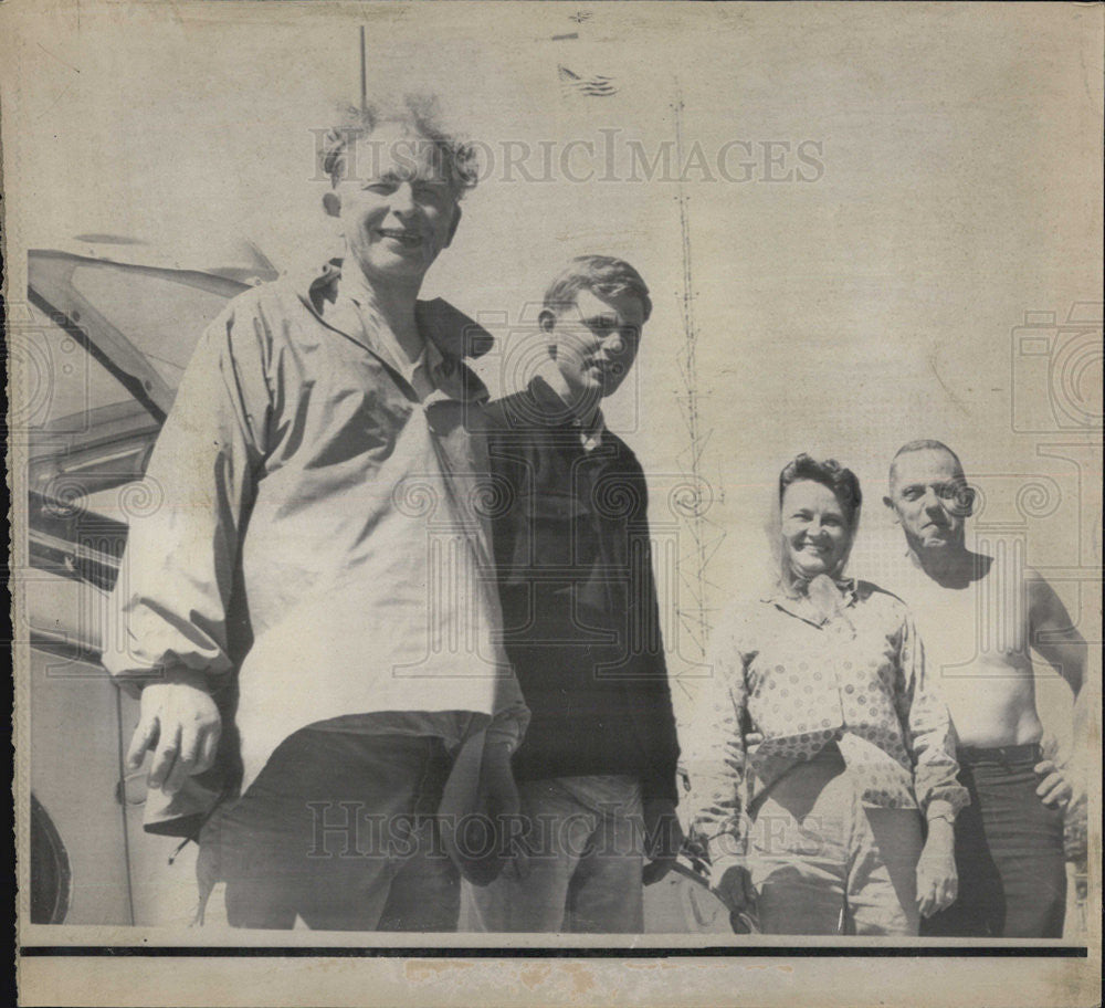 1966 Press Photo William and Stanley Mehaffey, with Mr and Mrs Oliver Burkee - Historic Images