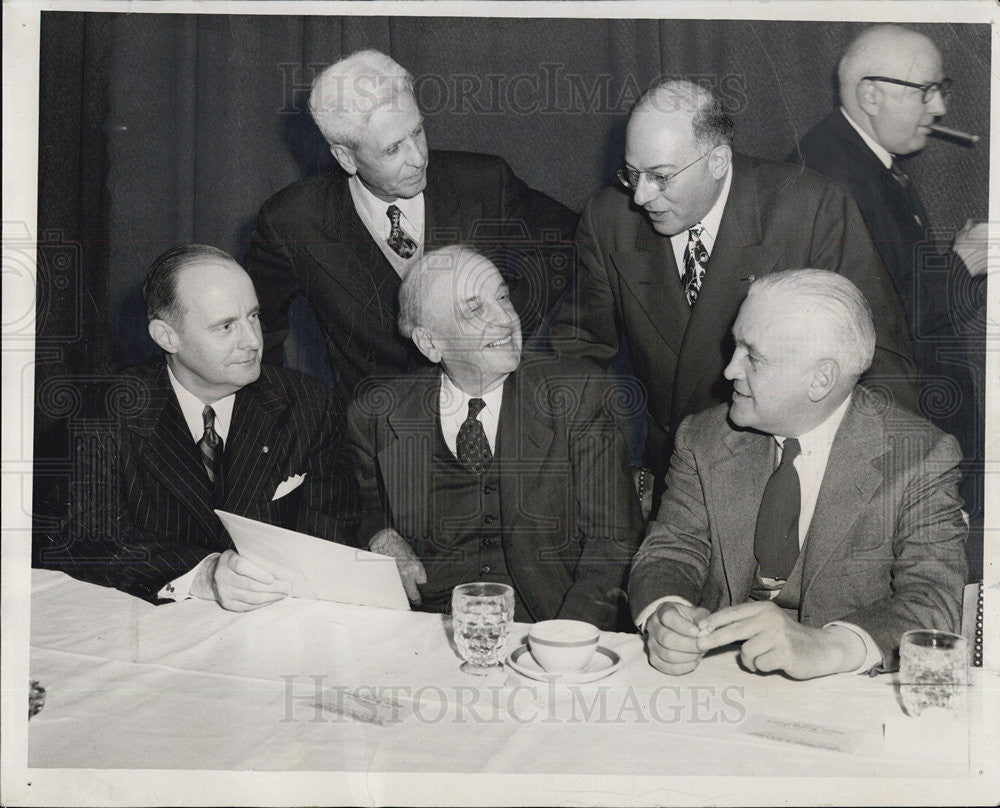 1950 Press Photo Dr. Herold C. Hunt Superintendent Of Schools Charles E. Merriam - Historic Images