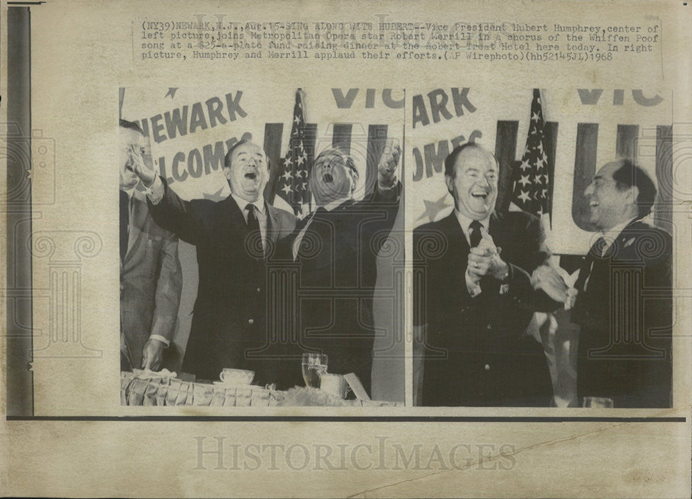 1968 Press Photo Vice President Hubert Humphrey Robert Merrill Opera - Historic Images