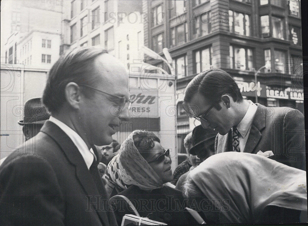 1970 Press Photo State Treasurer Adlai Stevenson III And John D. Rockefeller IV - Historic Images