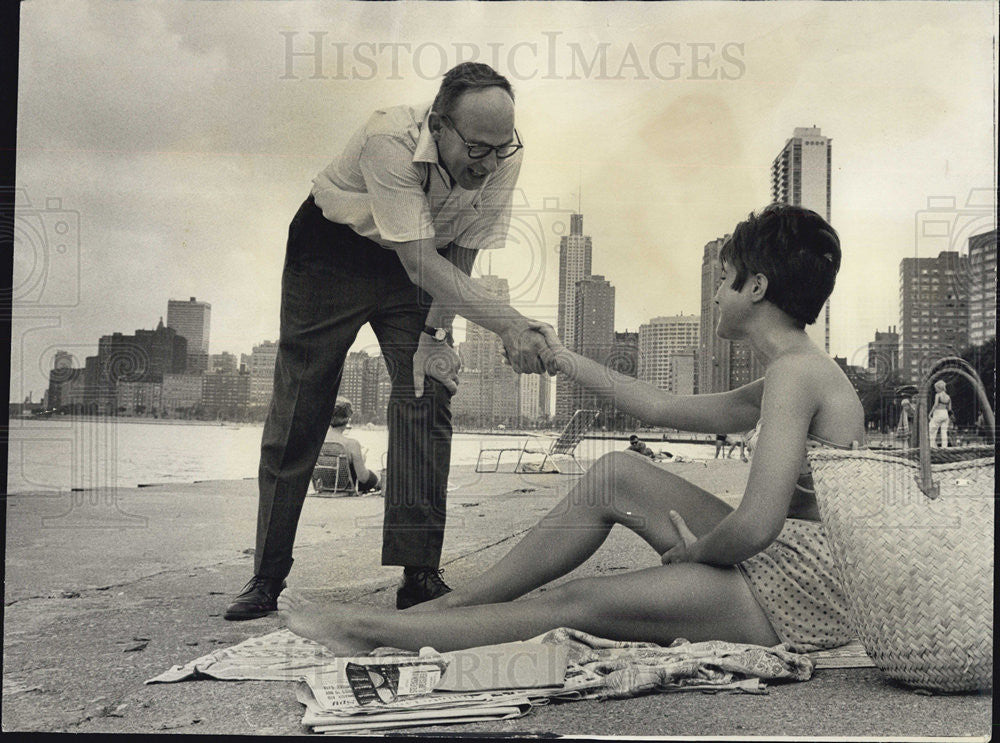 1966 Press Photo Adlai E. Stevenson III/Political Campaign/Arlette Wroblewski - Historic Images