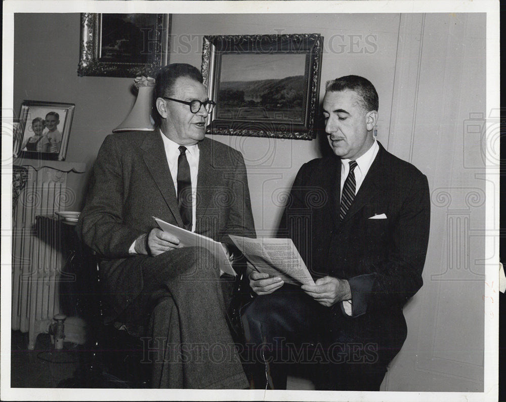 1956 Press Photo Rev Thomas C McQueen and Rabbi Edgar Siskin - Historic Images