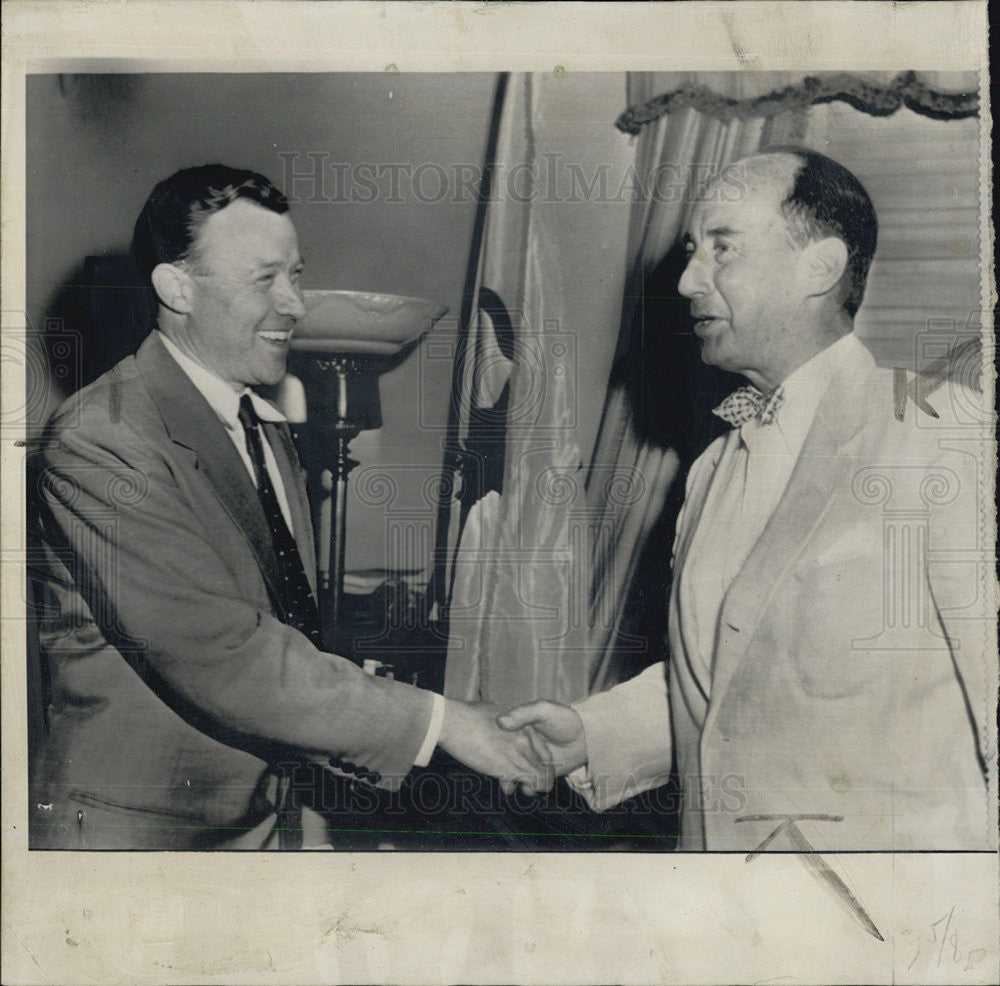 1952 Press Photo Gov Adlai Stevenson  Walter Reuther - Historic Images