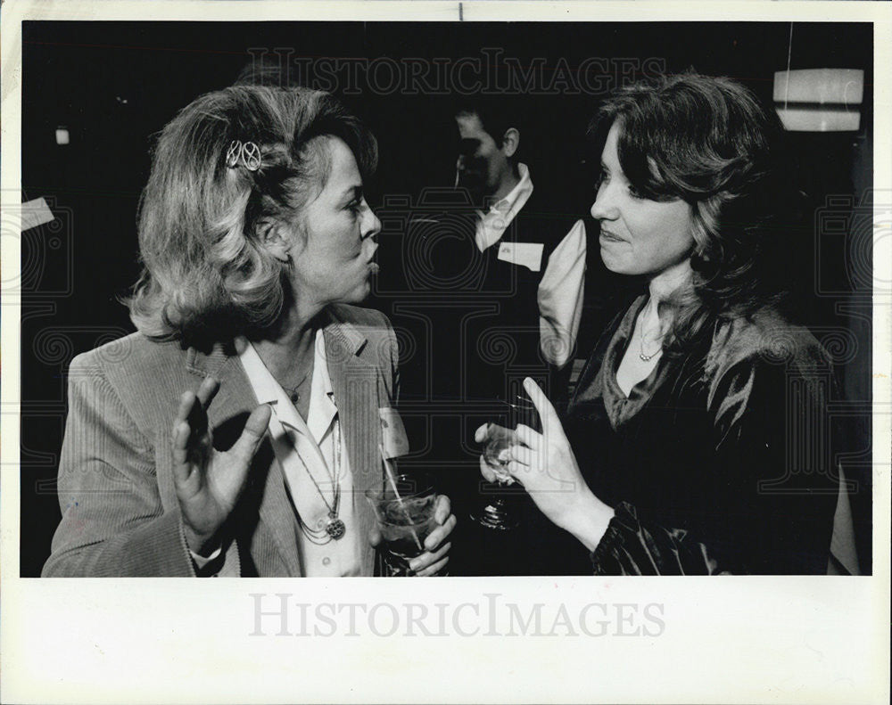 1984 Press Photo Lucy Meehan Margrette Scott - Historic Images