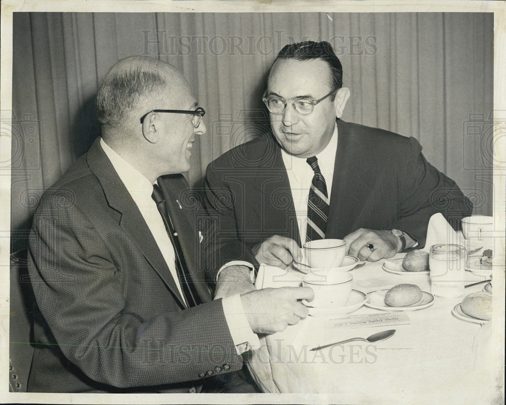 1954 Press Photo Republican Senator Candidate Joseph T. Meek Philip R. Davis - Historic Images