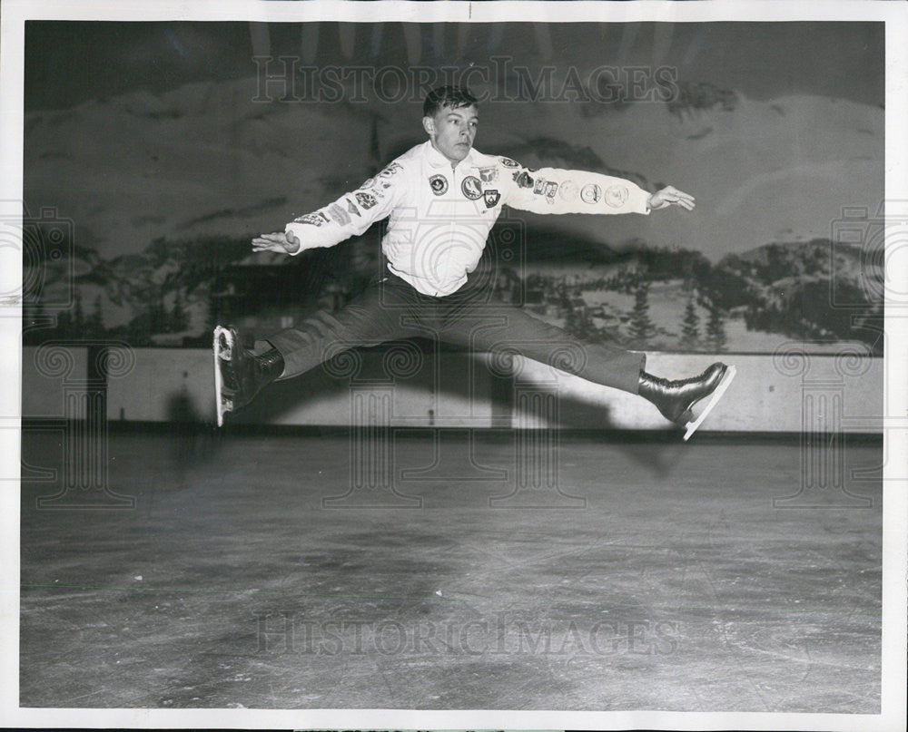 1962 Press Photo Monroe Mejer Chicago Figure Skating Club workout Rainbo Arena - Historic Images