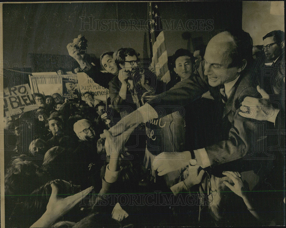 1970 Press Photo Senator elect Adlai Stevenson - Historic Images