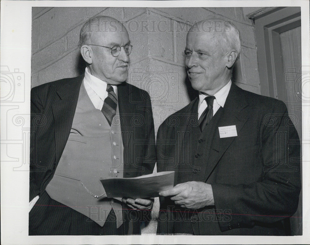 1954 Press Photo Senator Ralph Flanders Politician Norman Thomas New York - Historic Images