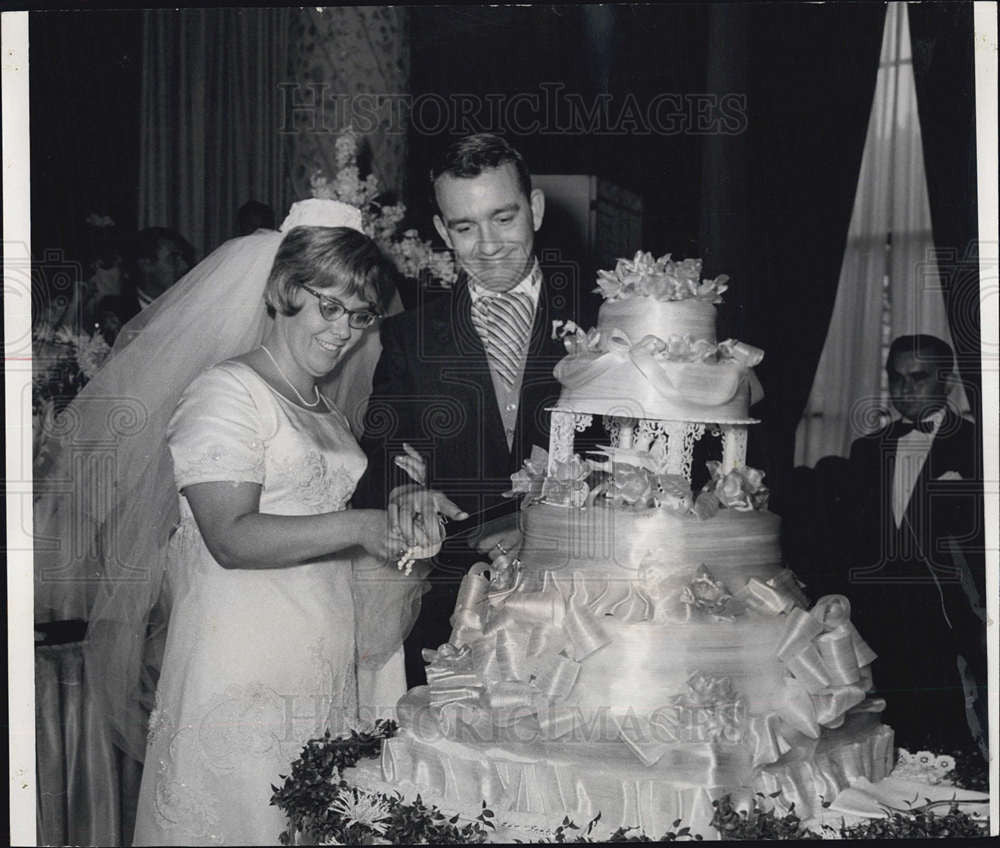 1966 Press Photo Thompson Wedding - Historic Images