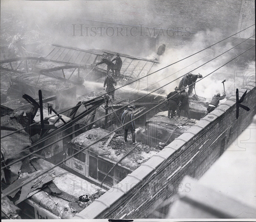 1962 Press Photo Overhead View Fire Collapse Roof Tasty Freeze Plant Trucks Burn - Historic Images