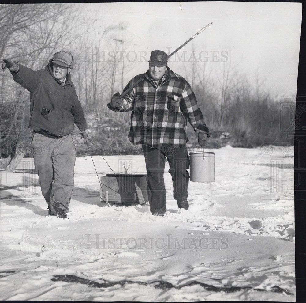 1961 Press Photo Ledmann and Dickson with pail full of panfish. - Historic Images