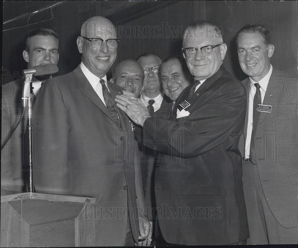 1965 Press Photo Charles Walgreen Jr. chairman Walgreen & Co. S.J. Bowyer - Historic Images