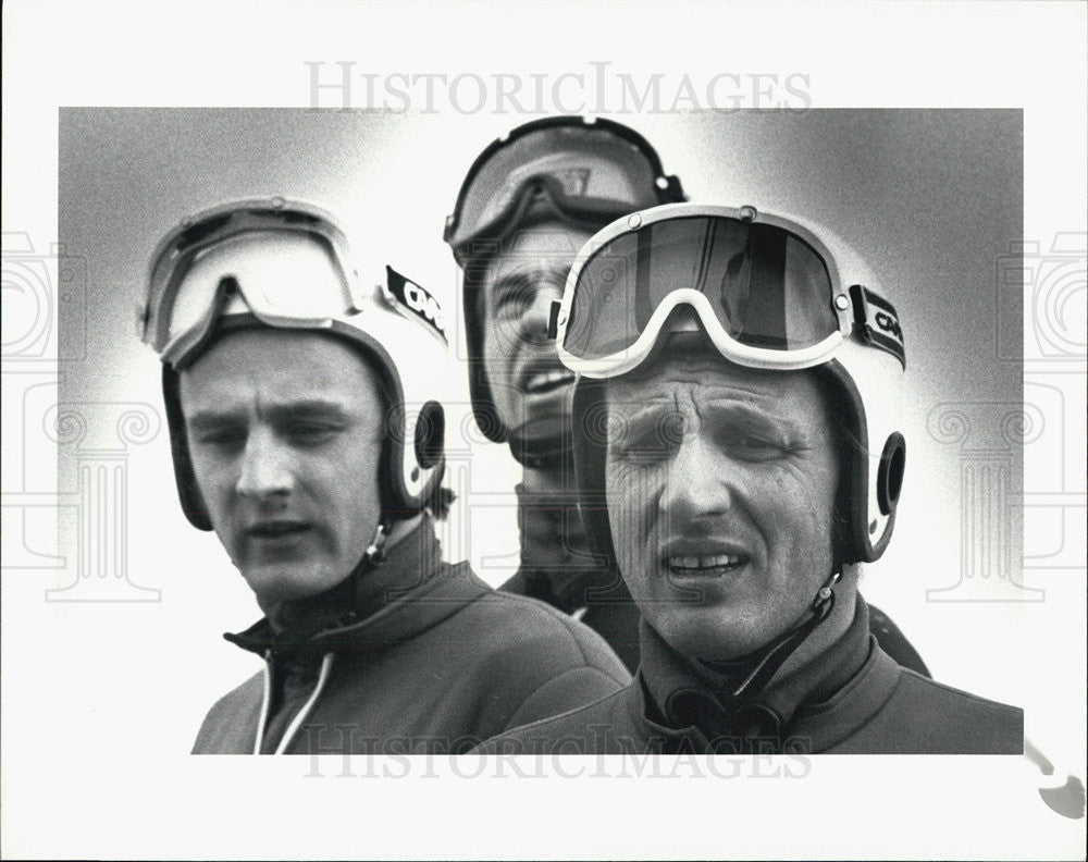 Press Photo men goggles helmet winter sports - Historic Images