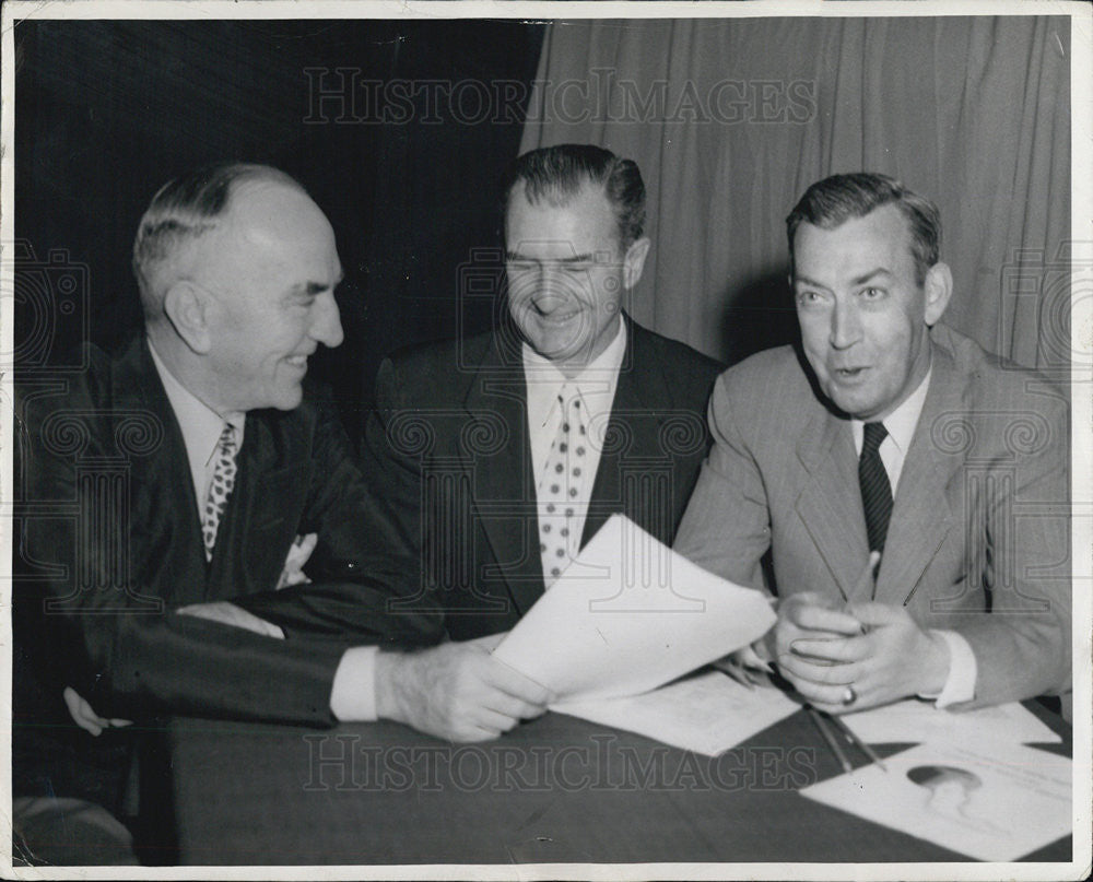 1954 Press Photo Capt Eddie Richenbacker,Chairman of Eastern Airlines. - Historic Images