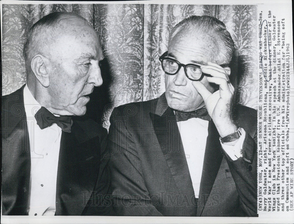 1962 Press Photo Barry Goldwater Eddie Rickenbacker dinner at wings club - Historic Images