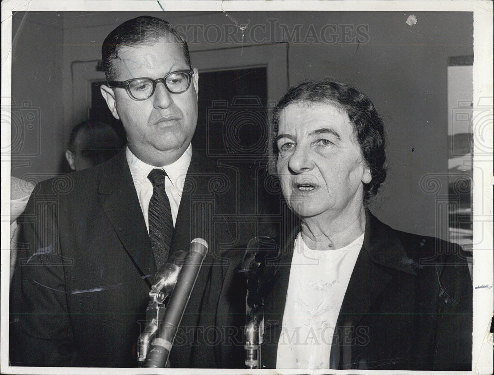 1957 Press Photo Israel Ambassador Abba Eban and Prime Minister Mrs. Golda Meir. - Historic Images