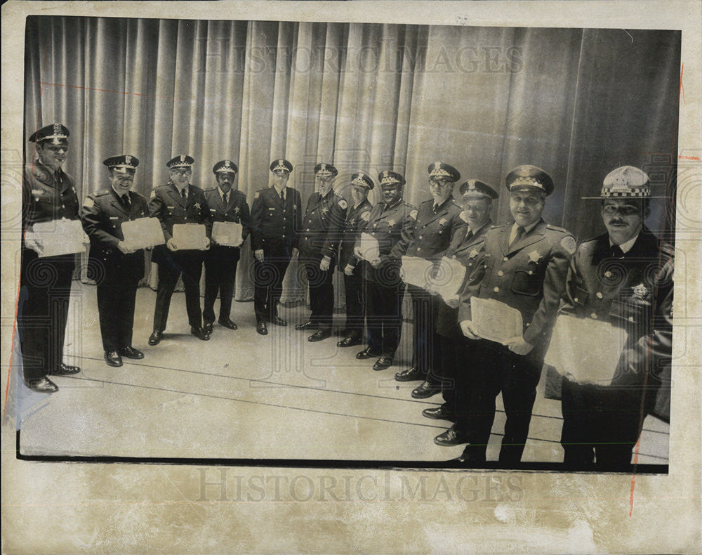 1976 Press Photo  Meritorious Performance Award Unit. - Historic Images