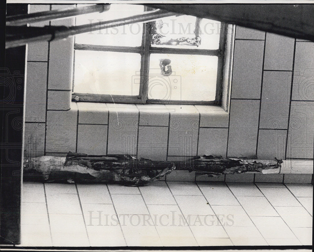 1973 Press Photo Damaged Pipes in Westinghouse Vocational High School. - Historic Images