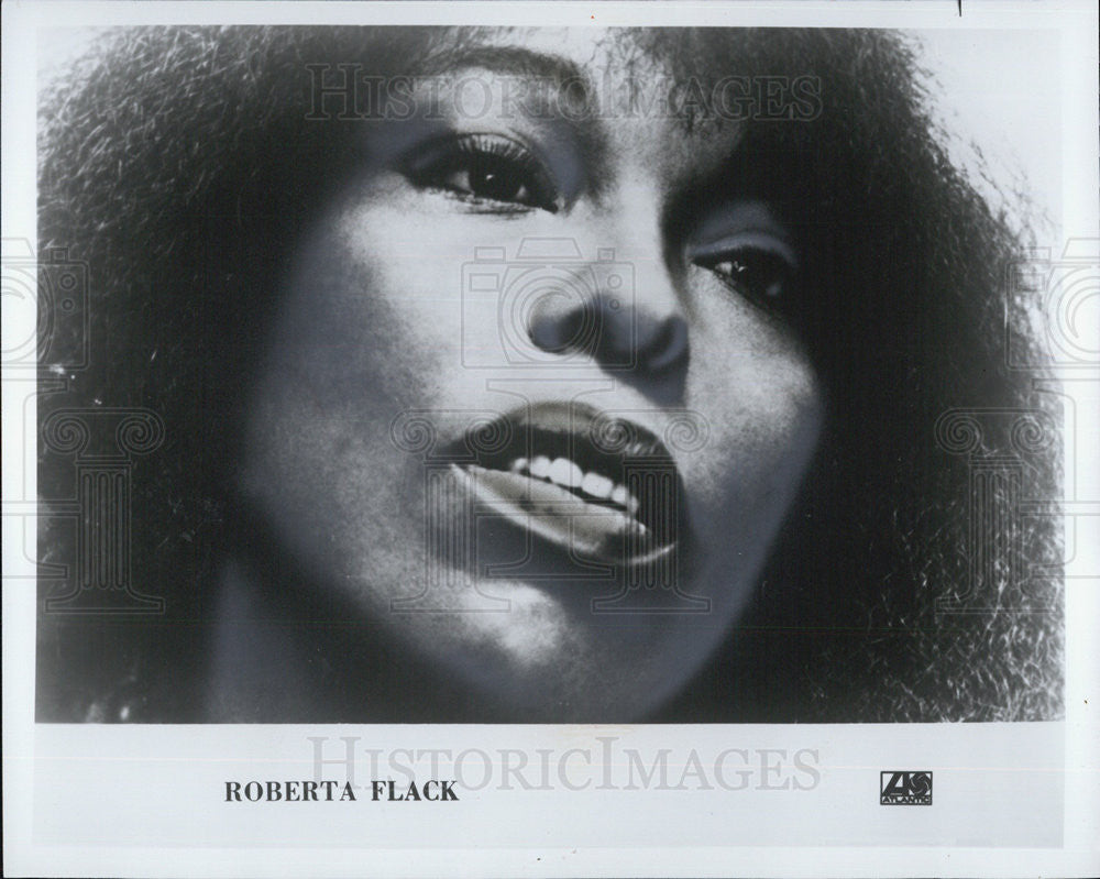 Press Photo Roberta Flack American singer, songwriter, and musician. - Historic Images