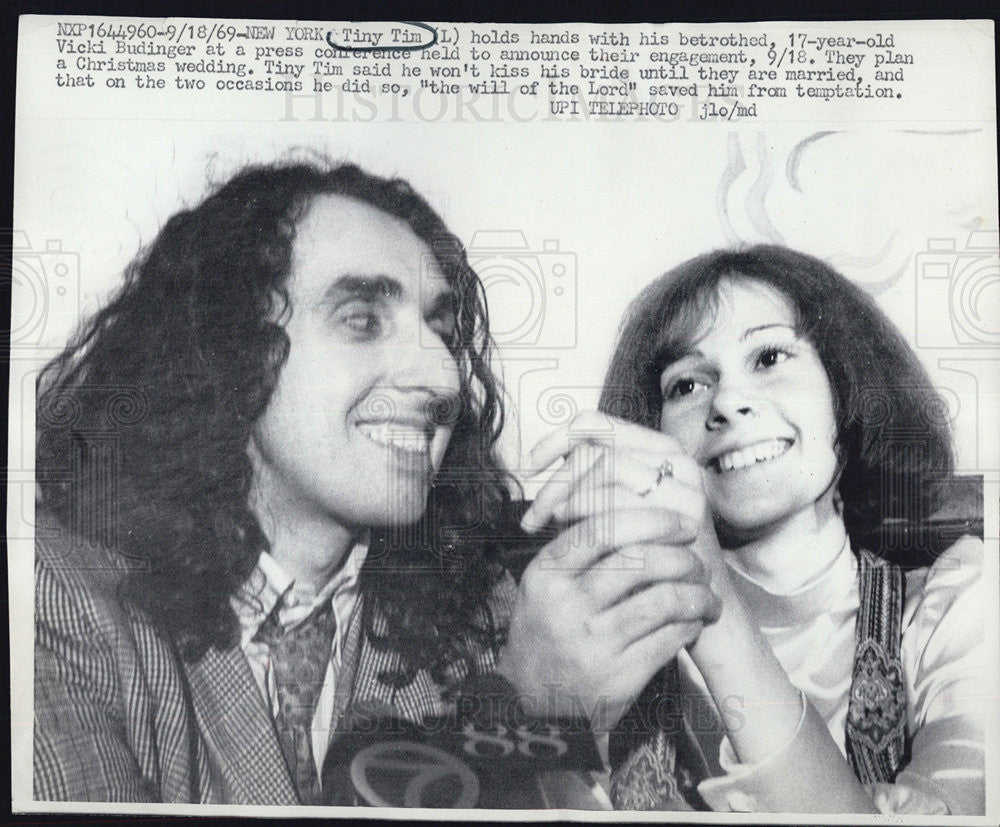 1969 Press Photo Tiny Tim and Bride-to-be - Historic Images