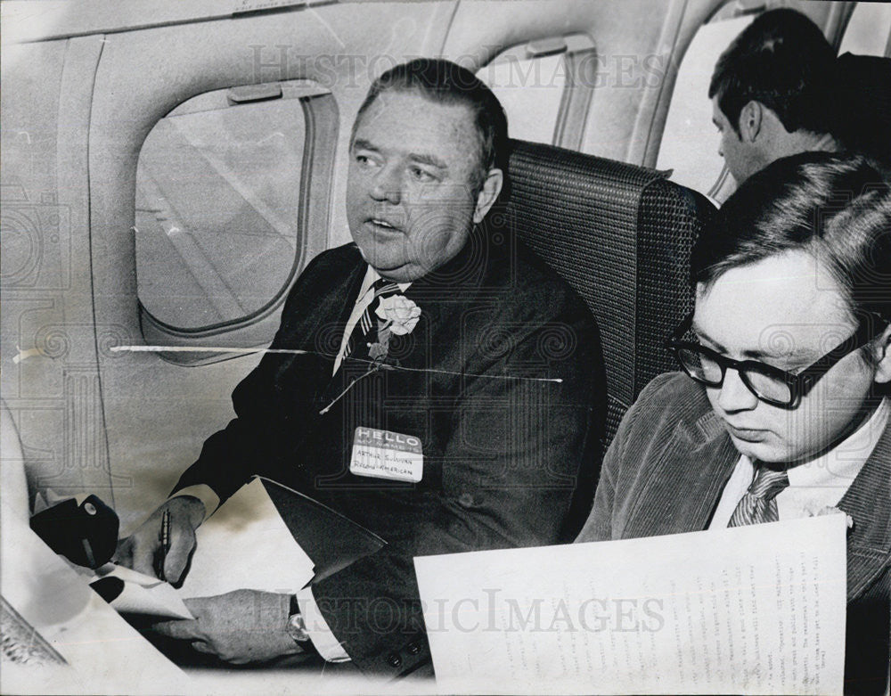 1970 Press Photo Sports Columnist Arthur Sullivan &amp; Reporter Dave O&#39;Brien - Historic Images