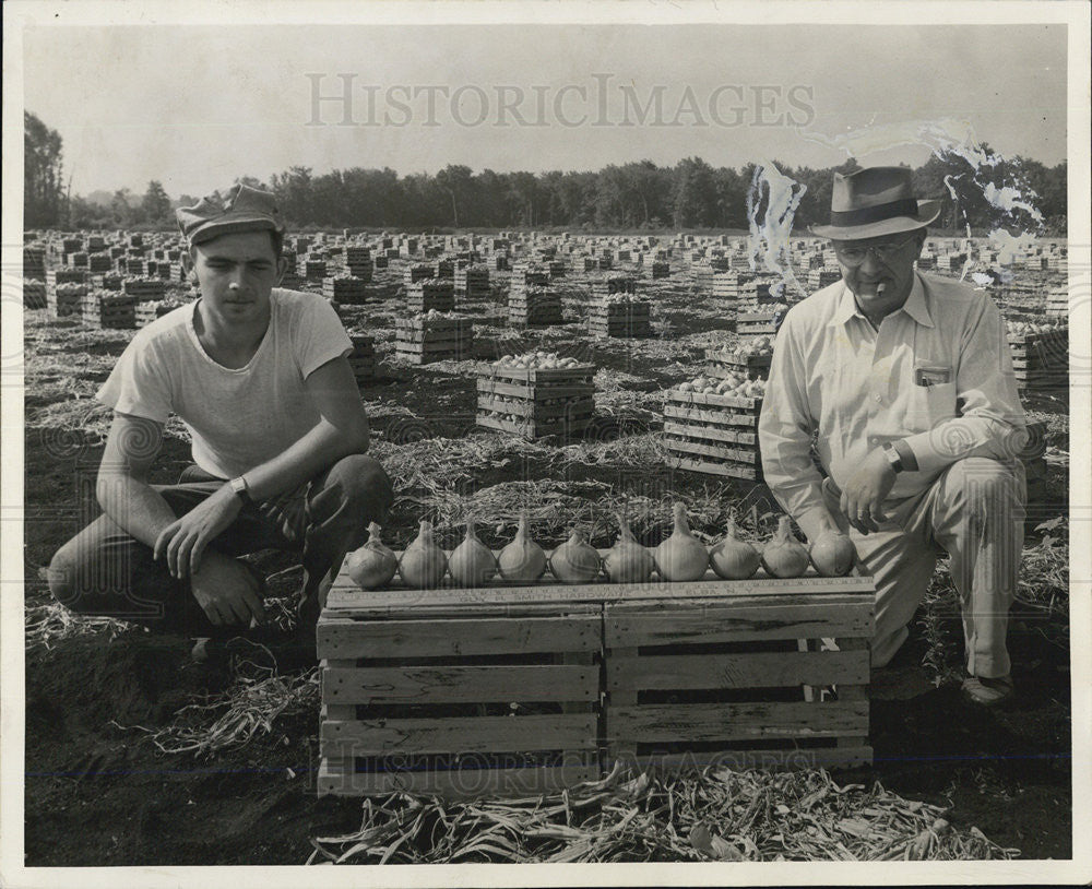 Press Photo C.J Vanderpoest - Historic Images