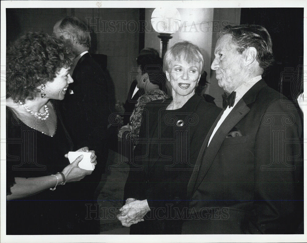 1995 Press Photo Mike Wallace and Wife Mary - Historic Images