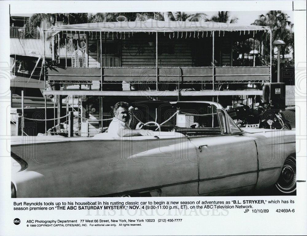 1989 Press Photo Burt Reynolds driving to his Houseboat - Historic Images