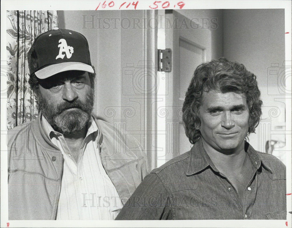 1984 Press Photo Victor French and Michael Landon in &quot;Highway to Heaven&quot; - Historic Images