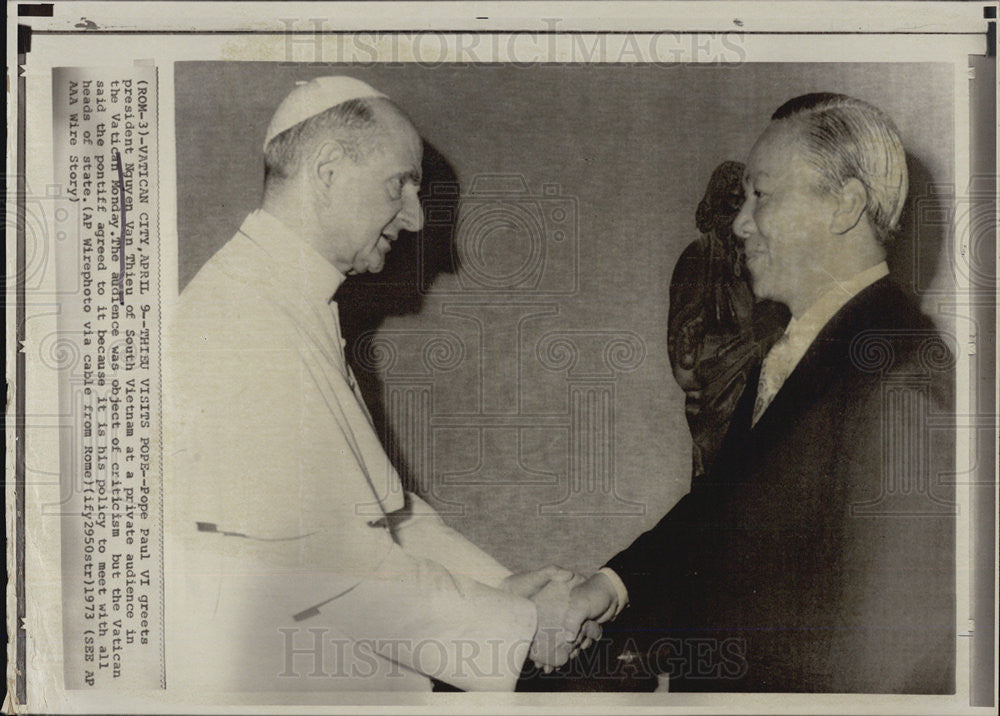 1973 Press Photo Pope Paul VI greets Vietnamese President Ngyuen Van Thieu - Historic Images