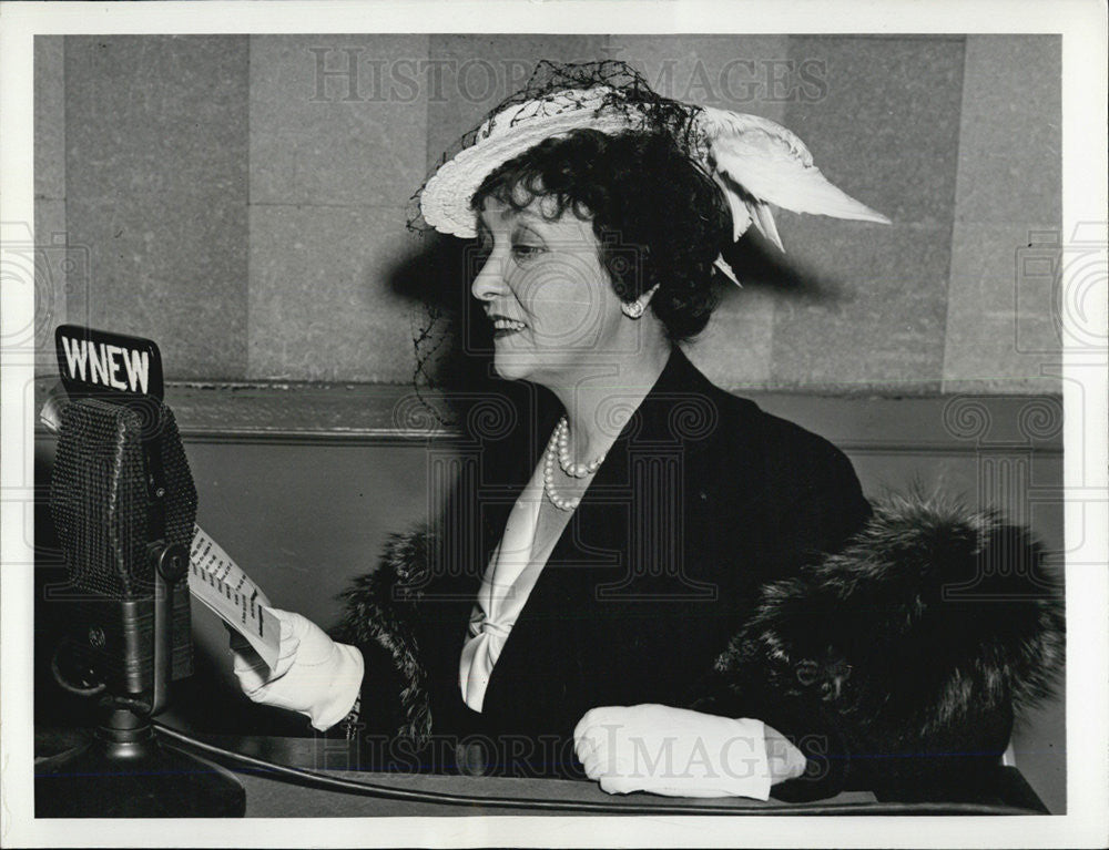 1940 Press Photo Mrs. William Randolph Hearst Milk Fund Day - Historic Images