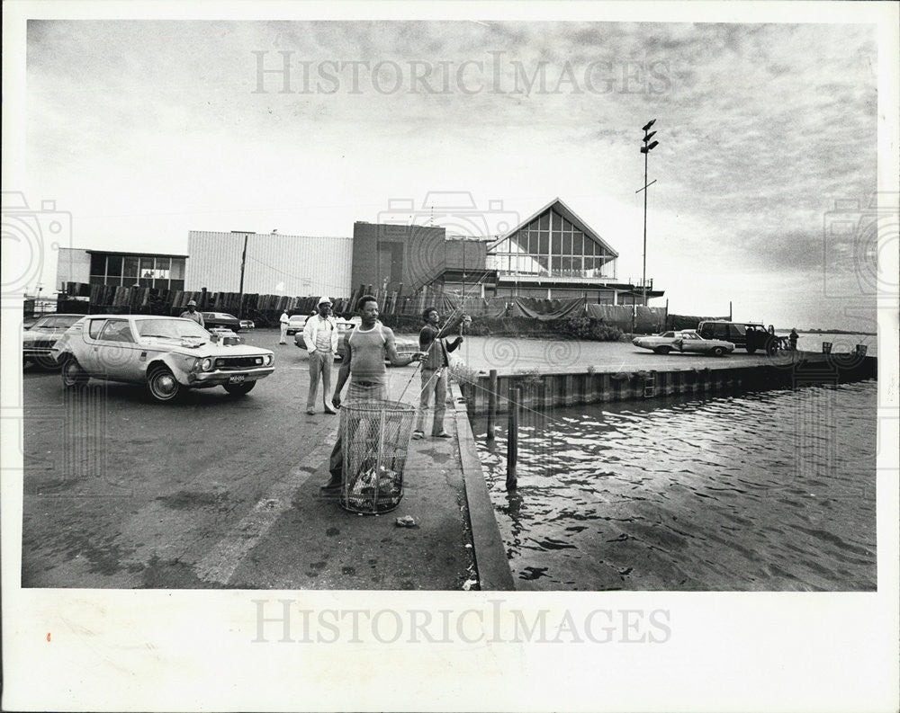 1980 Press Photo A. Donald Cole and Eddie Lee Kent fishermen - Historic Images