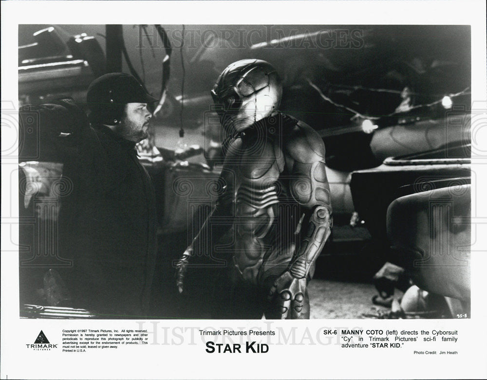 1997 Press Photo Manny Coto in cybersuit in &quot;Star Kid&quot; - Historic Images