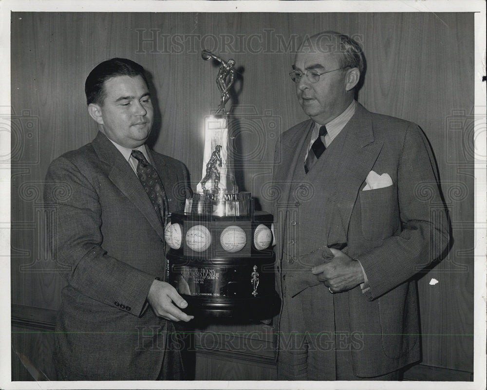 Press Photo California League trophy - Historic Images