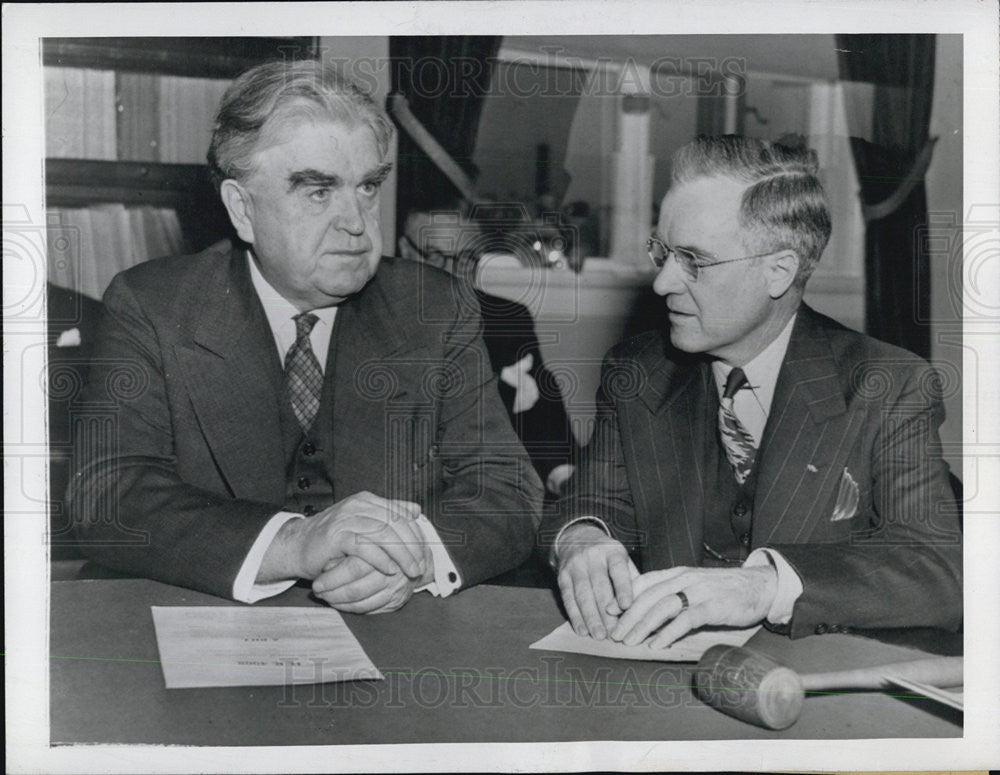 1945 Press Photo John L. Lewis &amp; Robert Ramspeck Talk about Labor Legislation - Historic Images