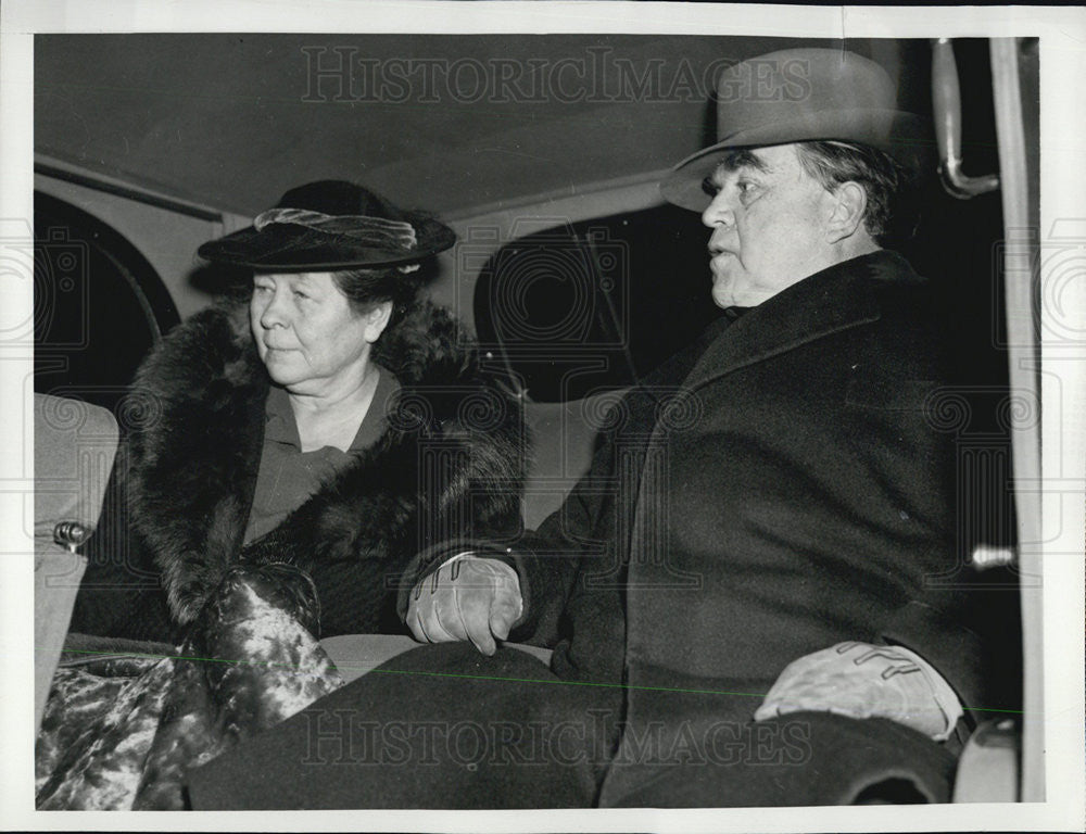 1998 Press Photo John L. Lewis and Wife - Historic Images