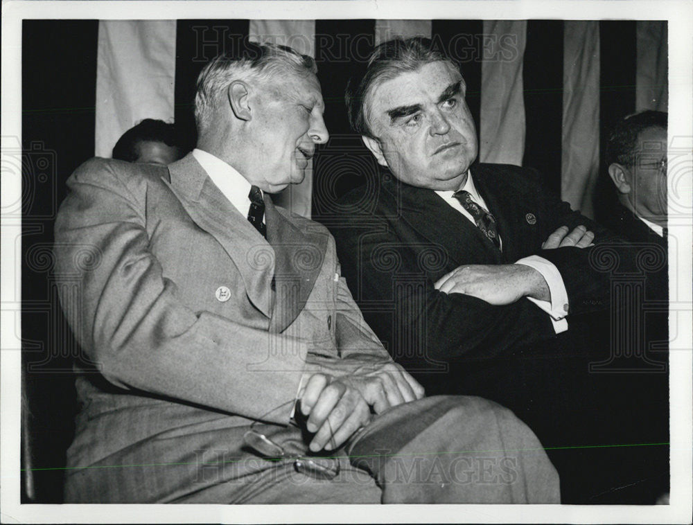 1939 Press Photo John L. Lewis talks with contemporary - Historic Images