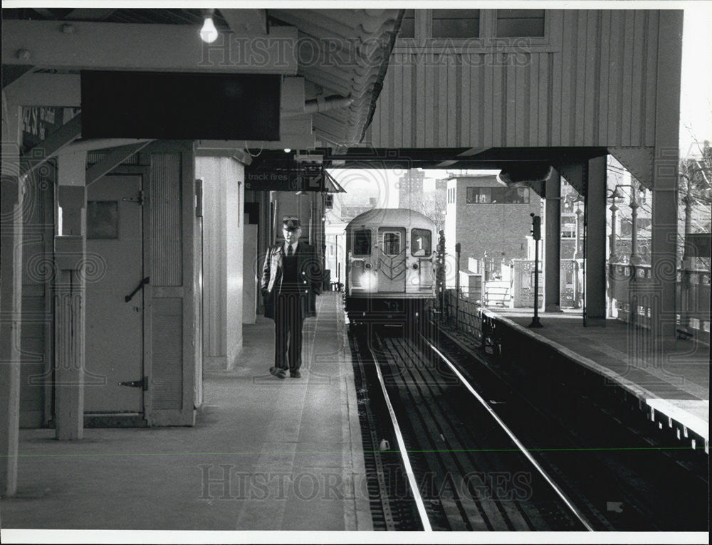 1990 Press Photo Subway Conductor - Historic Images