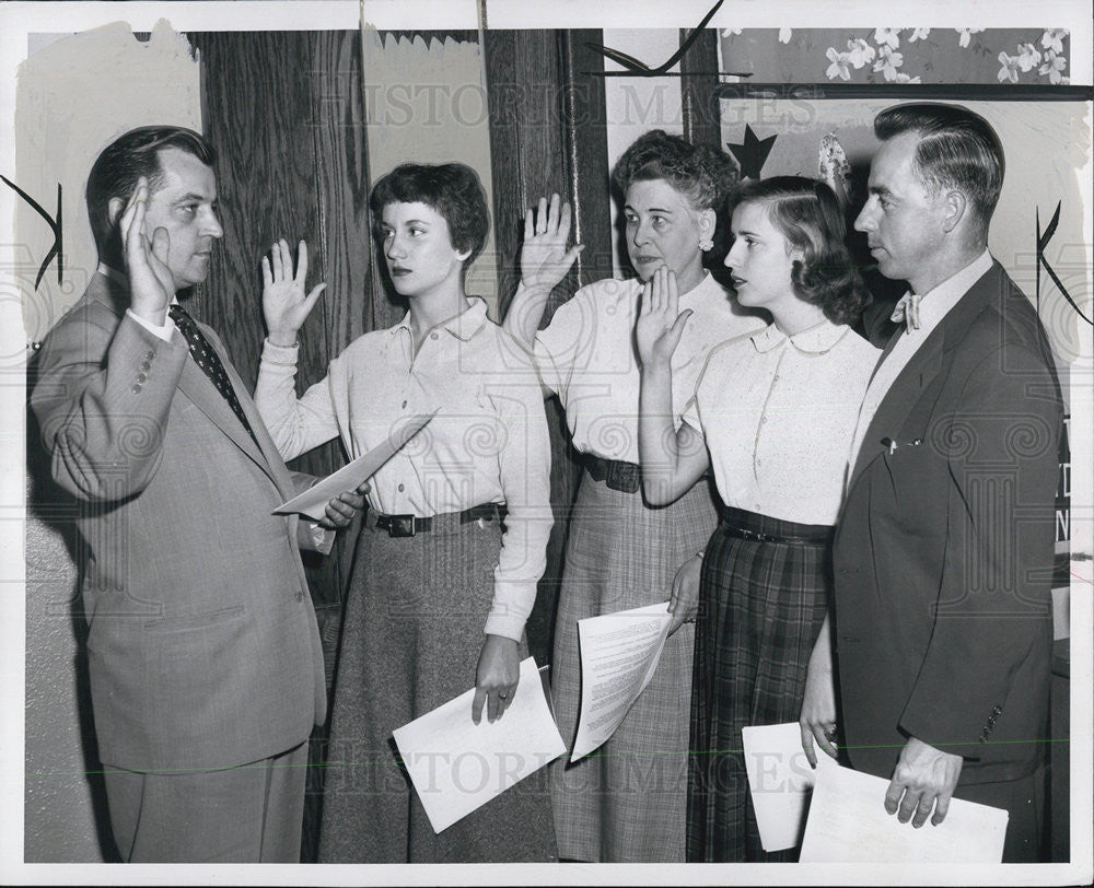 1953 Press Photo Walter Kenzie, Norma Williams, Helen McCloy, Judy Williams - Historic Images