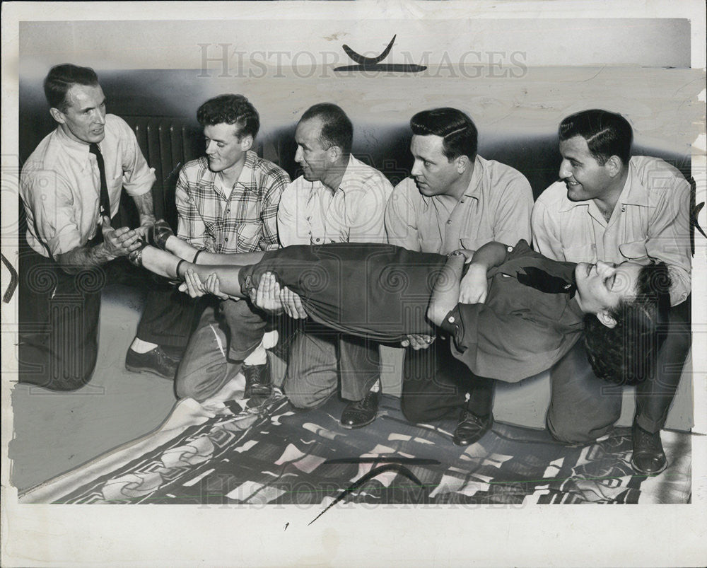 1950 Press Photo First Aid Instruction Northwestern Recreation Center - Historic Images