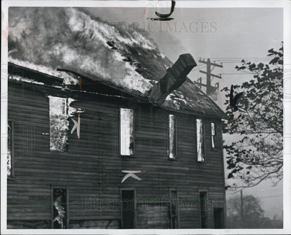 1954 Press Photo National Defense Chimney Falls Off Roof - Historic Images