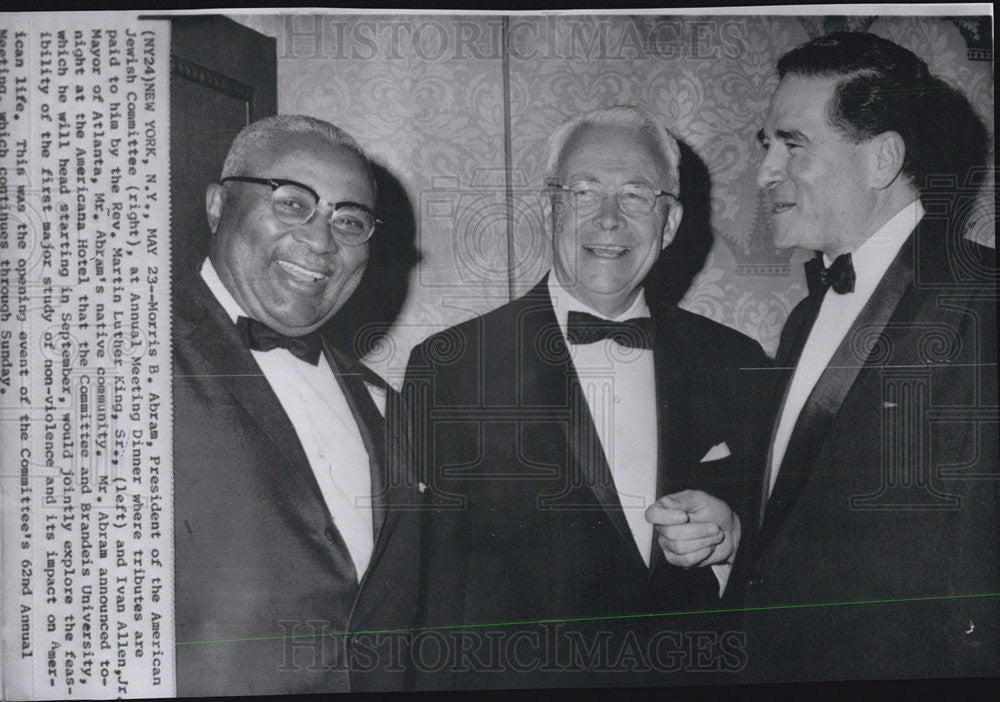 1968 Press Photo Morris B. Bram, Rev. Martin Luther King Sr., and Ivan Allen Jr. - Historic Images