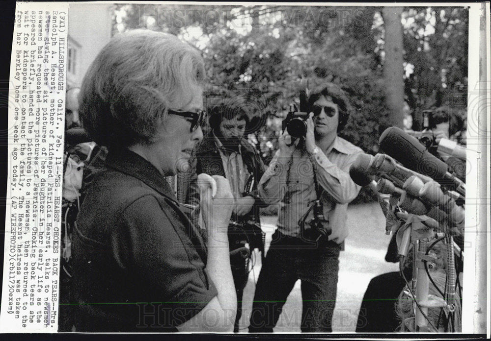 1974 Press Photo Mrs. Randolph Hearst after daughter is kidnapped - Historic Images