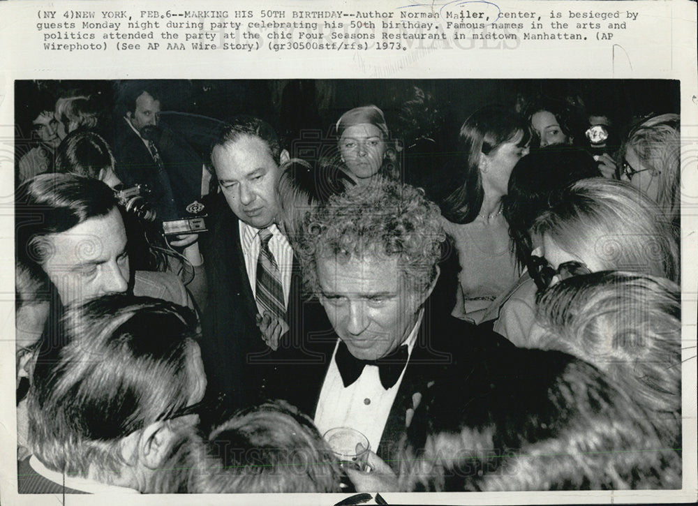 1973 Press Photo Norman Mailer at party celebrating his 50th B-Day - Historic Images