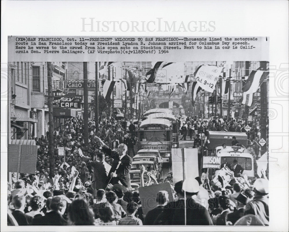 1964 Press Photo President Lyndon B. Johnson in motorcase - Historic Images