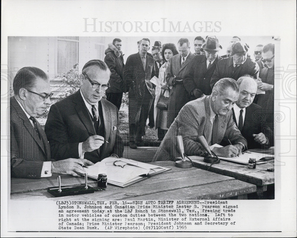 1965 Press Photo President Lyndon B Johnson and Canadian PM. Lester B. Pearson - Historic Images