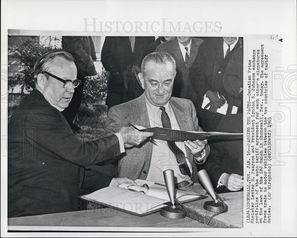 1965 Press Photo Canadian PM. and President Lyndon B Johnson - Historic Images