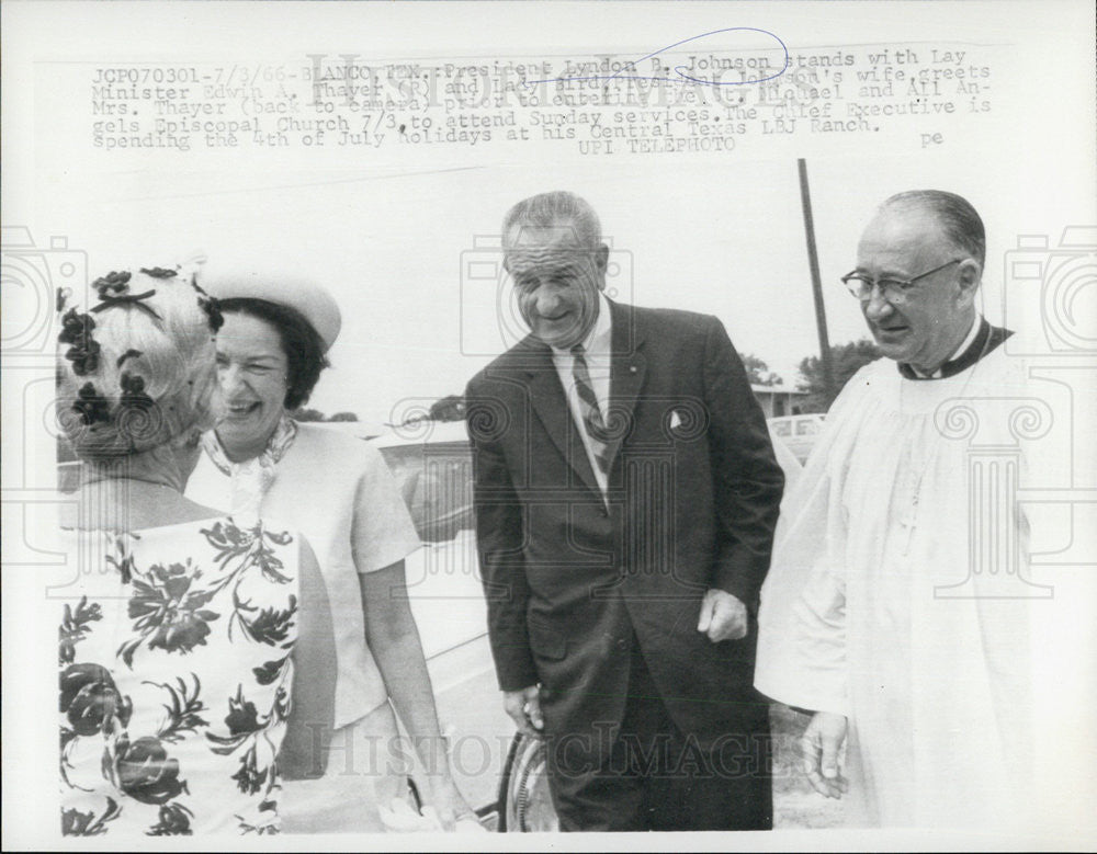 1966 Press Photo  Pres &amp; Mrs  Johnson w/ Lay Minister Edwin &amp; Mrs Thayerand - Historic Images