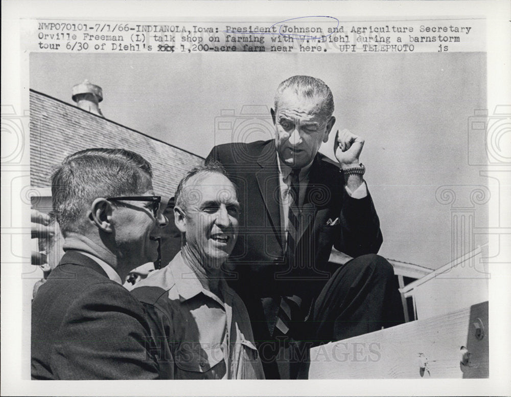 1966 Press Photo  Pres Johnson w/ Agriculture Sec Orville Freeman &amp; farmer W Diehl - Historic Images